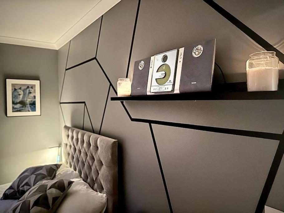Stunning Luxury Croydon Apartment Gatwick Airport Close بورلي المظهر الخارجي الصورة