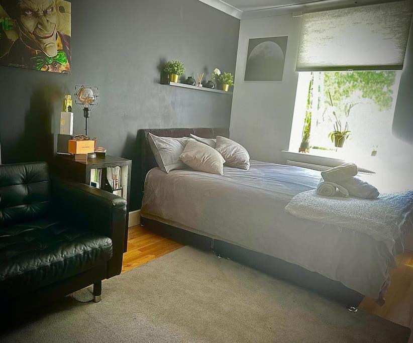 Stunning Luxury Croydon Apartment Gatwick Airport Close بورلي المظهر الخارجي الصورة